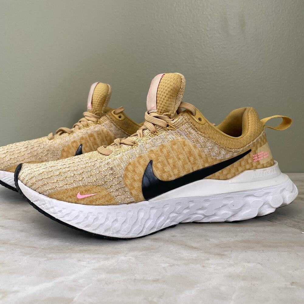 Nike React Infinity Run Flyknit 3 Sneakers | Women's Size 8 | Wheat Gold